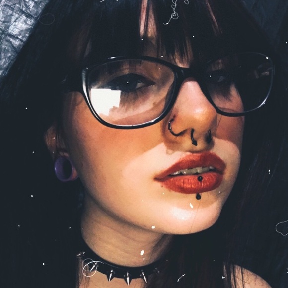 Poshmark profile picture for @mastema666